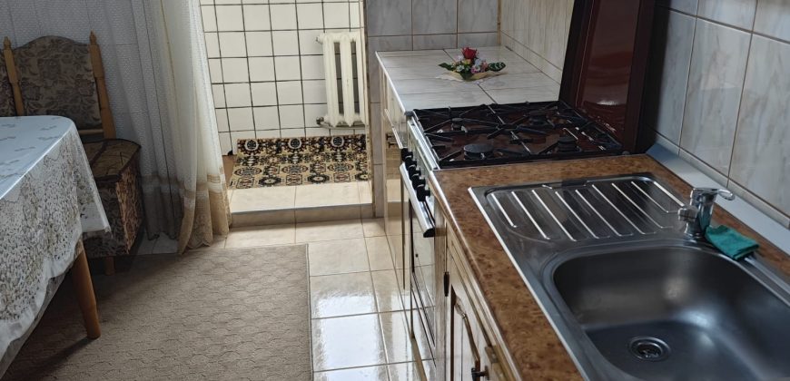 Apartament 3 camere decomandat, mobilat, utilat, Cetate!