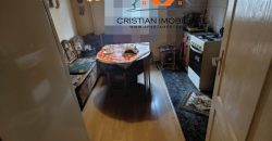 Apartament 3 camere , etaj 1, izolat exterior, Cetate!