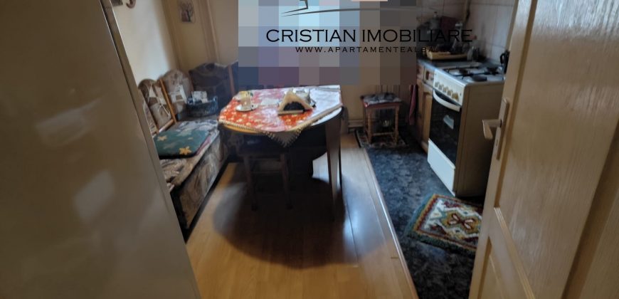 Apartament 3 camere , etaj 1, izolat exterior, Cetate!