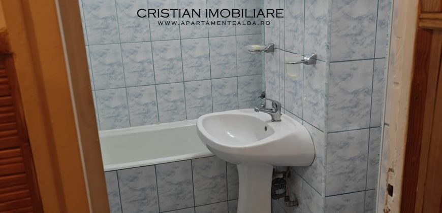 Apartament 3 camere decomandat, mobilat, utilat, Cetate!