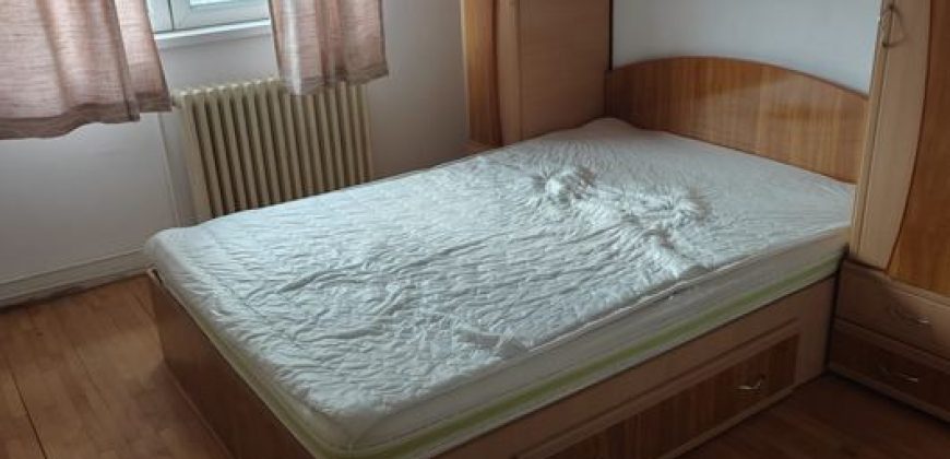 Apartament 3 camere , etaj 2 ,mobilat, utilat, Cetate-Piata!