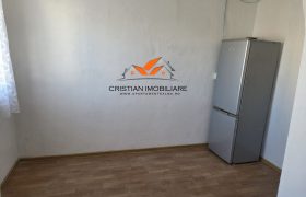Apartament 3 camere, etaj 3, nemobilat, doar bucataria mobilata, Cetate!