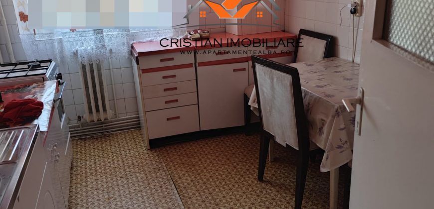 Apartament 2 camere decomandat, etaj 2, mobilat, utilat, Cetate-Mercur !