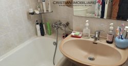 Apartament 3 camere decomandat , etaj 2, cu 2 bai, Cetate!