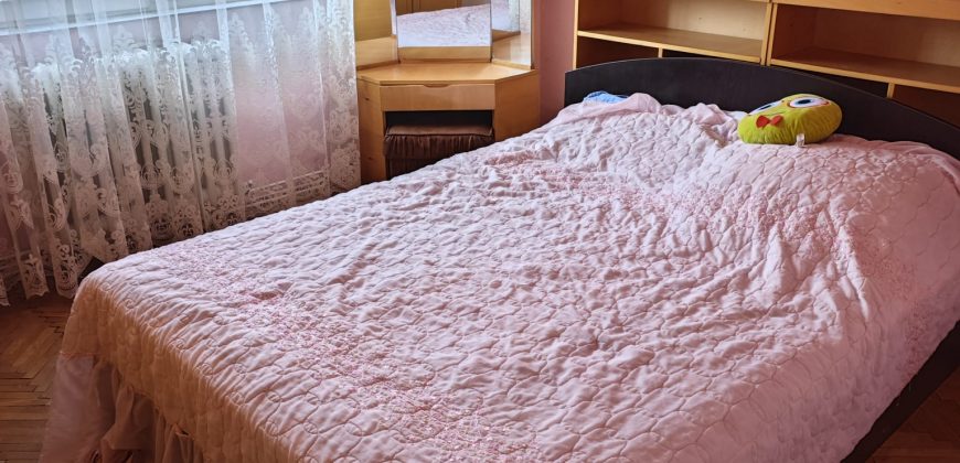 Apartament 2 camere decomandat, etaj 2, mobilat, utilat, Cetate-Mercur !