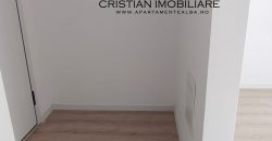 Garsoniera, etaj 1, cu balcon si boxa, bloc nou, Cetate !