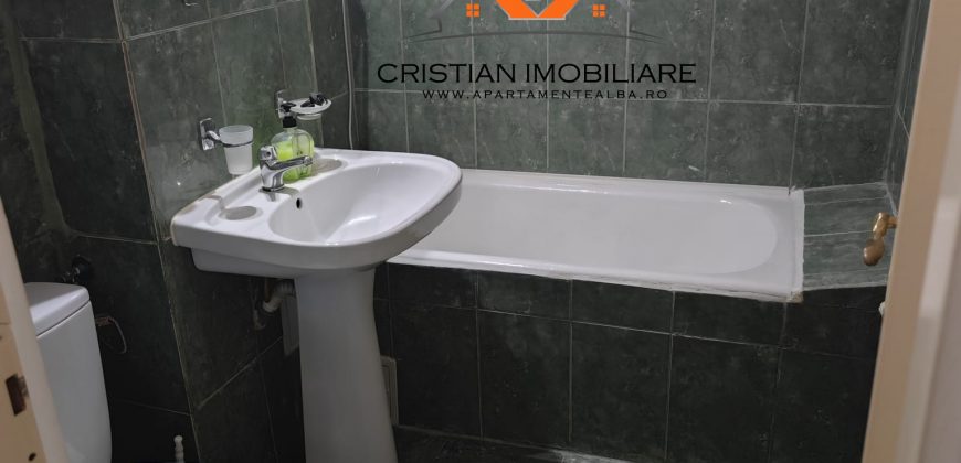 Garsoniera de inchiriat, mobilata, utilata, Cetate, cu loc de parcare, aproape de Bulevardul Transilvaniei!