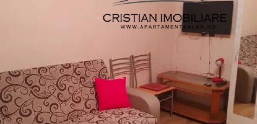 Garsoniera , etaj 1, mobilata, utilata, Cetate!