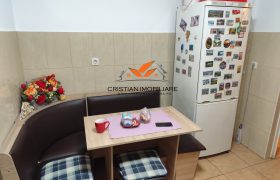 Apartament 3 camere decomandat, mobilat, utilat, Cetate-Piata!