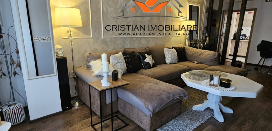 Apartament 3 camere, etaj 3, foste proprietati, finisat, Cetate!