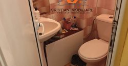 Apartament 3 camere decomandat, 2 bai, balcon inchis, Cetate-MERCUR!