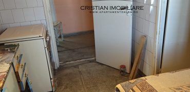 Apartament 2 camere , bloc de caramida, Cetate, zona Closca!