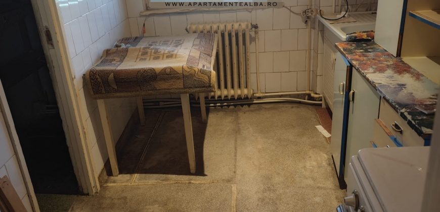 Apartament 2 camere , bloc de caramida, Cetate, zona Closca!