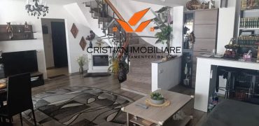 Apartament 5 camere, cu scara interioara, Cetate-Stadion !