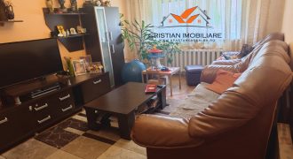 Apartament 3 camere decomandat, 2 bai, balcon inchis, Cetate-MERCUR!