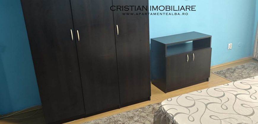 Garsoniera , mobilata, utilata, cu balcon, Cetate-Mercur!