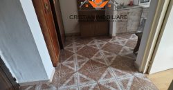 Garsoniera decomandata , etaj 3, zona Cetate-Closca!