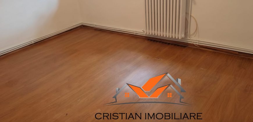 Apartament 2 camere, Parter inalt, zona Cetate-Piata!