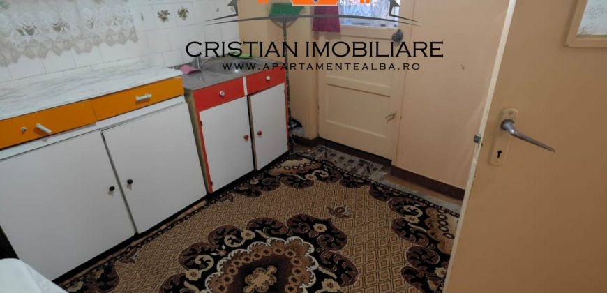 Apartament 2 camere, bloc de caramida, foste proprietati, Cetate!