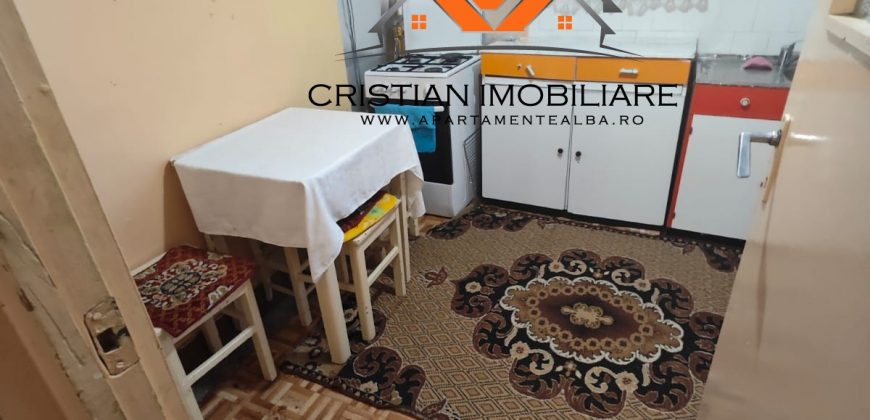 Apartament 2 camere, bloc de caramida, foste proprietati, Cetate!