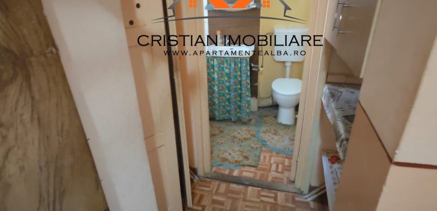 Apartament 2 camere, bloc de caramida, foste proprietati, Cetate!