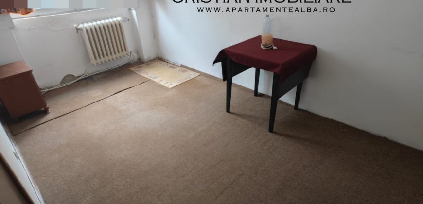 Apartament 3 camere, bloc de caramida, etajul 1, Cetate!