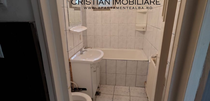 Apartament 3 camere, bloc de caramida, etajul 1, Cetate!