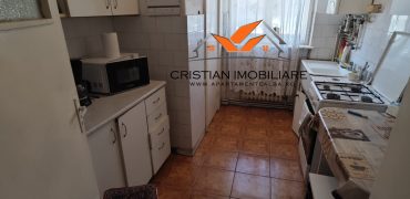 Apartament 3 camere, Parter, dubla vedere, loc de parcare inclus, Cetate!