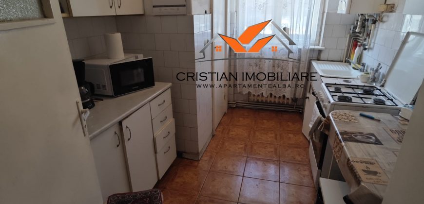 Apartament 3 camere, Parter, dubla vedere, loc de parcare inclus, Cetate!