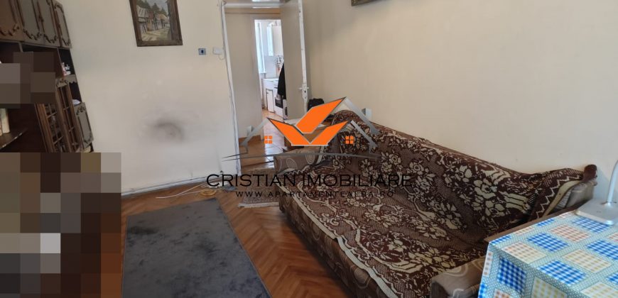 Apartament 3 camere, Parter, dubla vedere, loc de parcare inclus, Cetate!