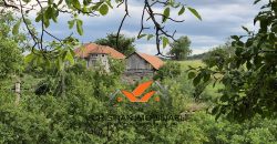 Casa situata in Vintu de jos, cu 11 hectare de pamant !