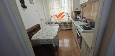 Apartament 2 camere decomandat, mobilat, utilat, Cetate-Closca!