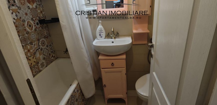 Apartament 2 camere decomandat, finisat,mobilat, utilat, Cetate,aproape de Bulevardul Transilvaniei!
