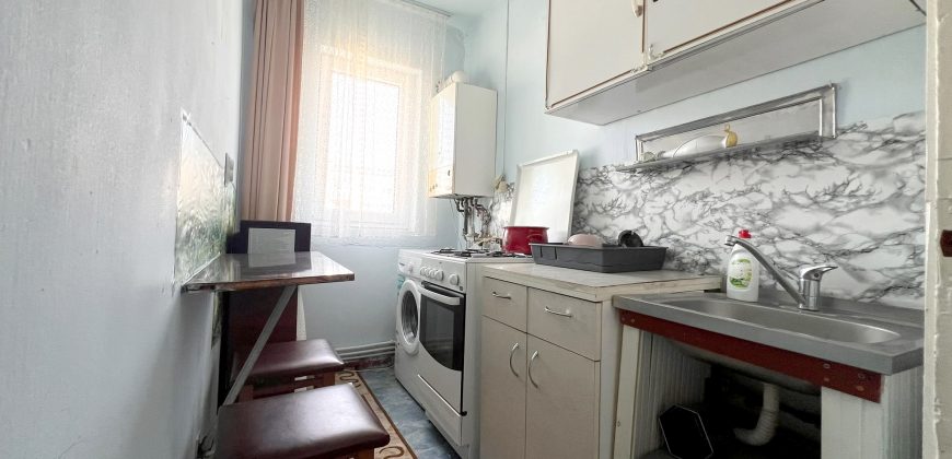 Apartament 4 camere, 62 mp, Cetate-B-dul Transilvaniei !