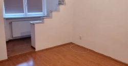 Apartament 2 camere decomandat, etaj 1, 2 balcoane, Cetate, zona Mercur!
