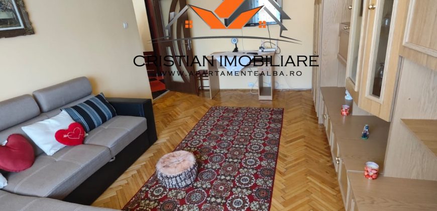 Apartament 2 camere decomandat, etaj 3, mobilat, utilat Cetate-Mercur!