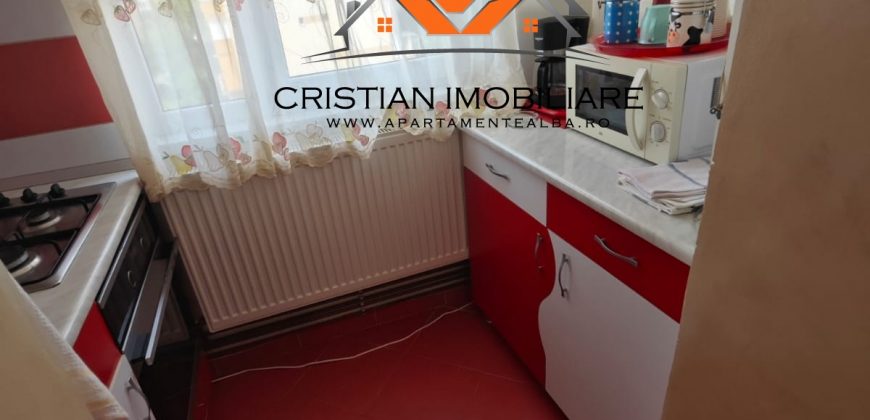 Apartament 2 camere decomandat, etaj 3, mobilat, utilat Cetate-Mercur!