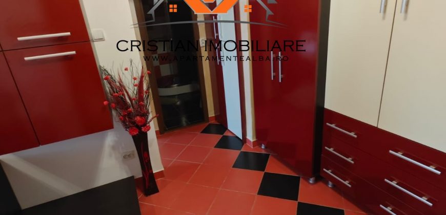 Apartament 2 camere decomandat, etaj 3, mobilat, utilat Cetate-Mercur!