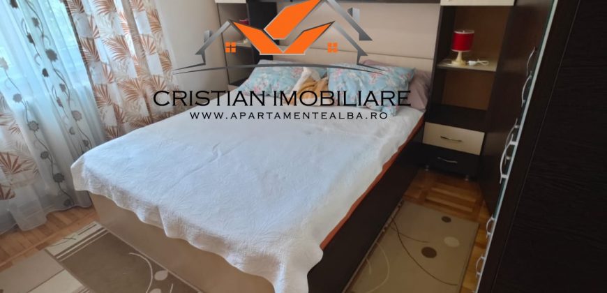 Apartament 2 camere decomandat, etaj 3, mobilat, utilat Cetate-Mercur!