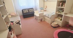 Apartament 2 camere modificat in 3 camere,decomandat, etaj 1, finisat, mobilat, utilat, Cetate-Mercur!
