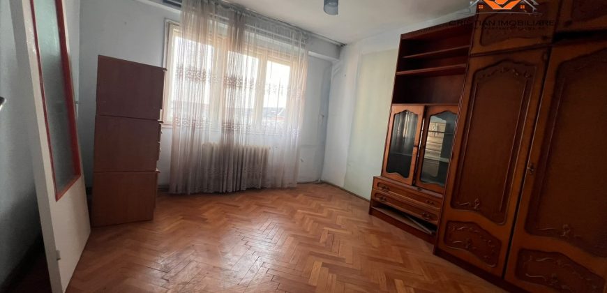Apartament 3 camere, decomandat, Cetate-B-dul Transilvaniei!