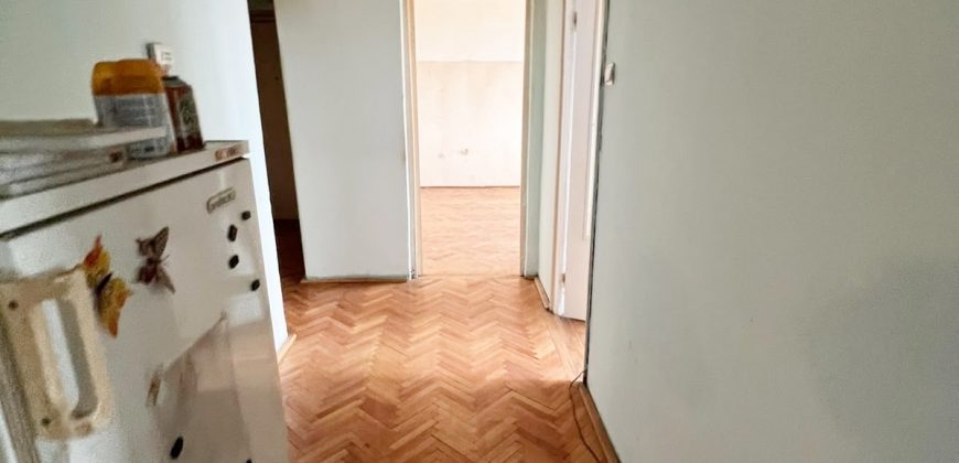 Apartament 3 camere, decomandat, Cetate-B-dul Transilvaniei!