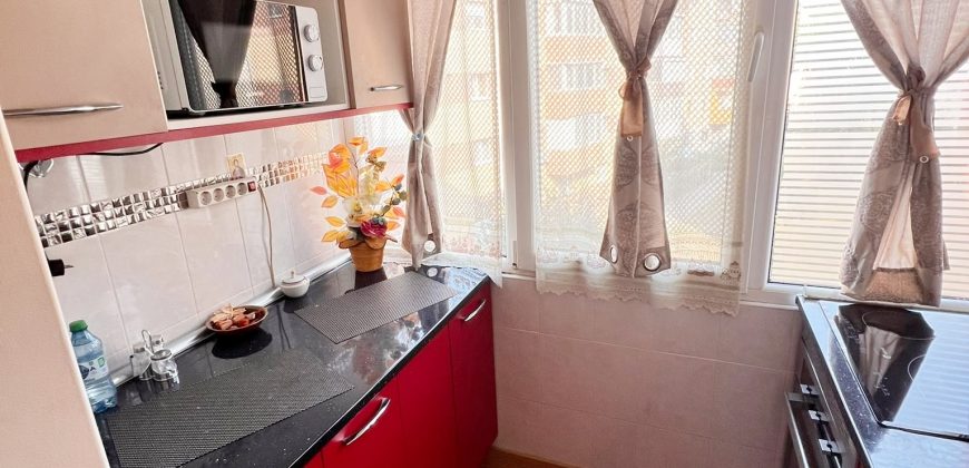 Apartament 2 camere decomandat, etaj 2, finisat, Cetate-Piata!