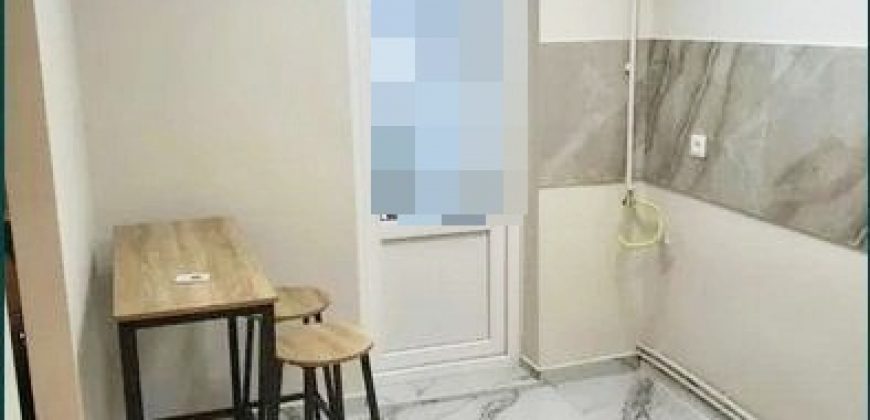 Garsoniera , etaj 3, finisata, cu balcon, zona Stadion!