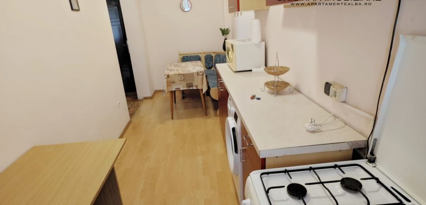 Garsoniera, mobilata ,utilata, Cetate, aproape de Bulevardul Transilvaniei !