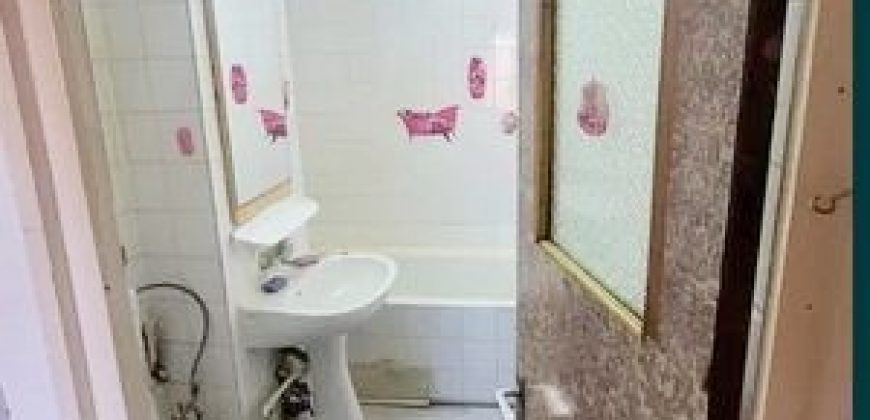 Apartament 2 camere decomandat, etaj 1, boxa, 2 balcoane, zona Bazin Olimpic!