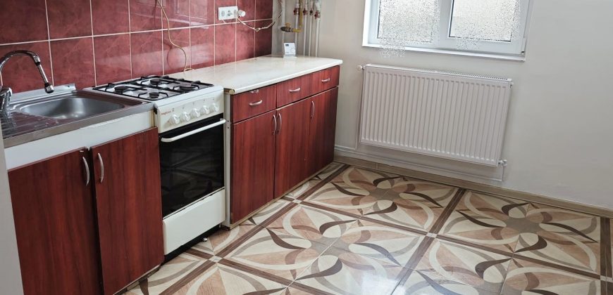Apartament 2 camere, Parter inalt, zona Cetate-Piata!