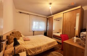 Apartament 3 camere decomandat ,finisat, Parter inalt, 2 bai, balcon, Cetate !