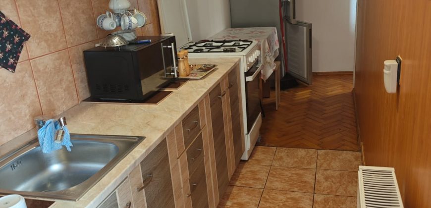 Garsoniera, mobilata, utilata, bloc cu lift, Cetate-Bulevard!
