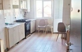 Apartament 2 camere decomandat, etaj 1, boxa, 2 balcoane, zona Bazin Olimpic! Apartament 2 camere decomandat, etaj 1, boxa, 2 balcoane, zona Bazin Olimpic!